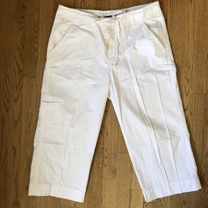 Vintage European white button fly capris in EUC